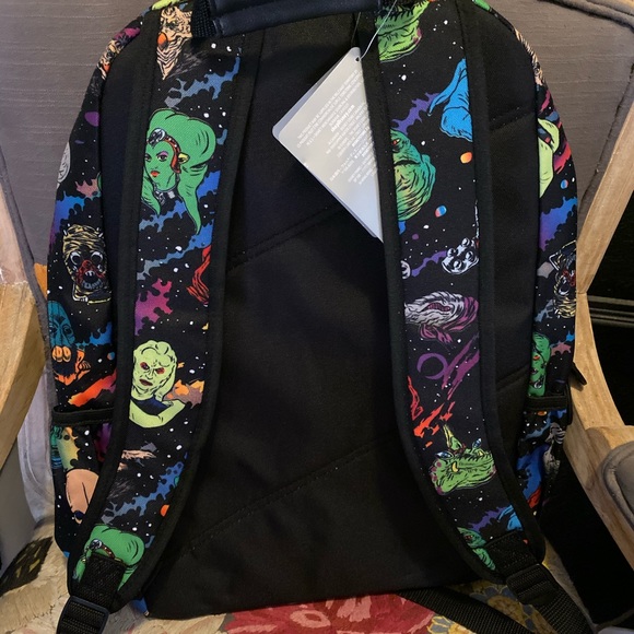 🚫SOLD🚫 NWT Star Wars Backpack Disney Store - Picture 3 of 3